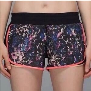 Lululemon Super Squad Short Floral Sport Black Multi / Black